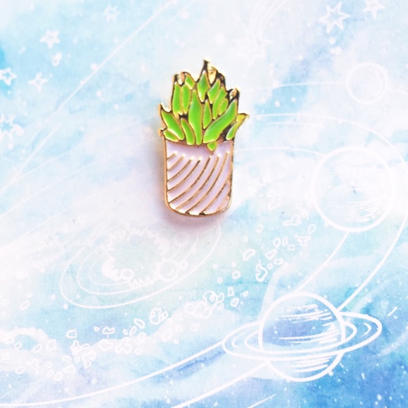 ✨ Tiny Succulent Pin ✨ - Picture 2 of 5